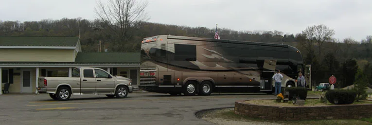 Motorhome at the campground entrance